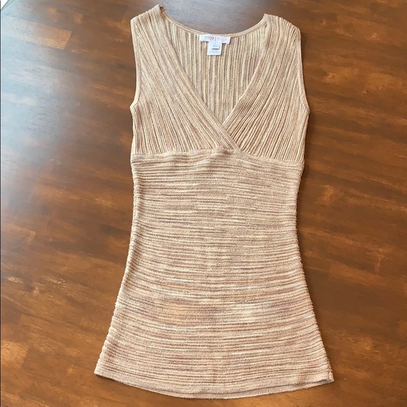 White House Black Market top - Picture 4 of 5